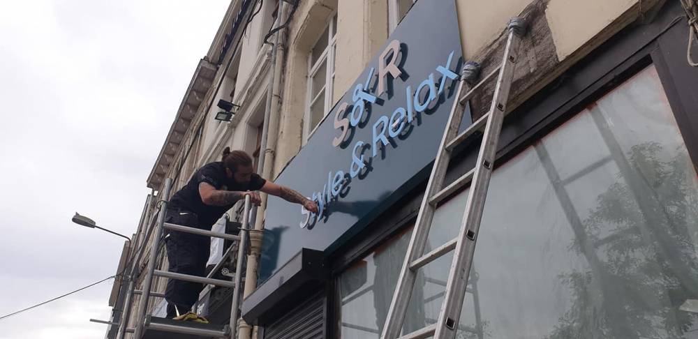 ADP : appris et étalage vers le figaro formé and apaisé a sacré